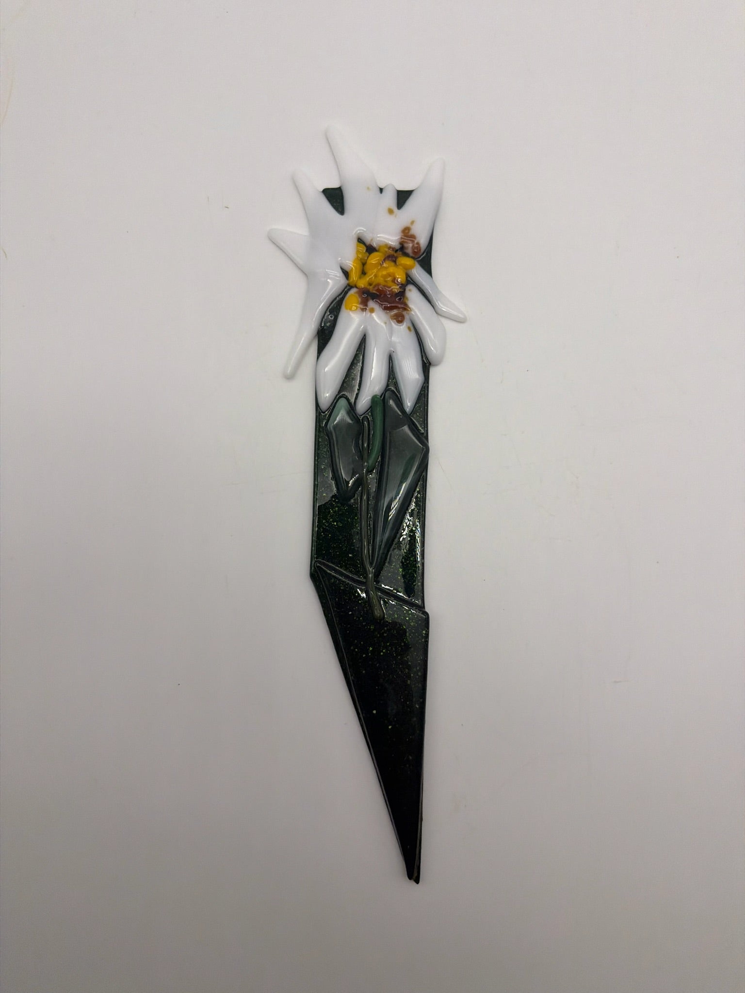 White Daisy on Green Dichroic plant stake