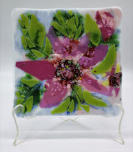 Load image into Gallery viewer, Dahlia decorative Plate
