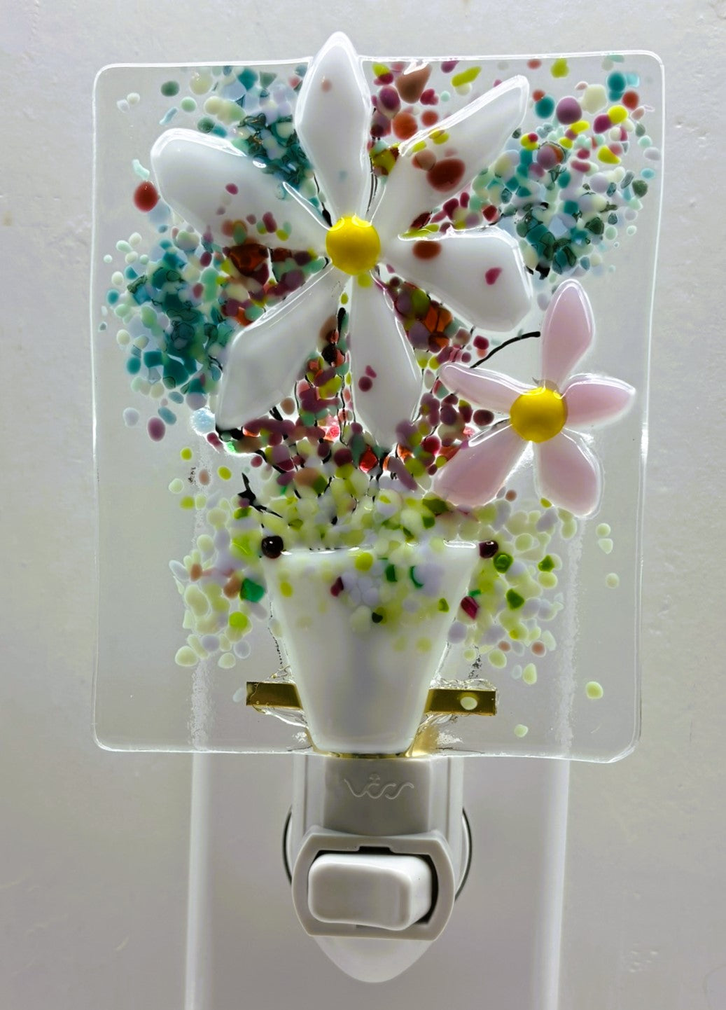 White Daisy with Multiple Flowers Night Light